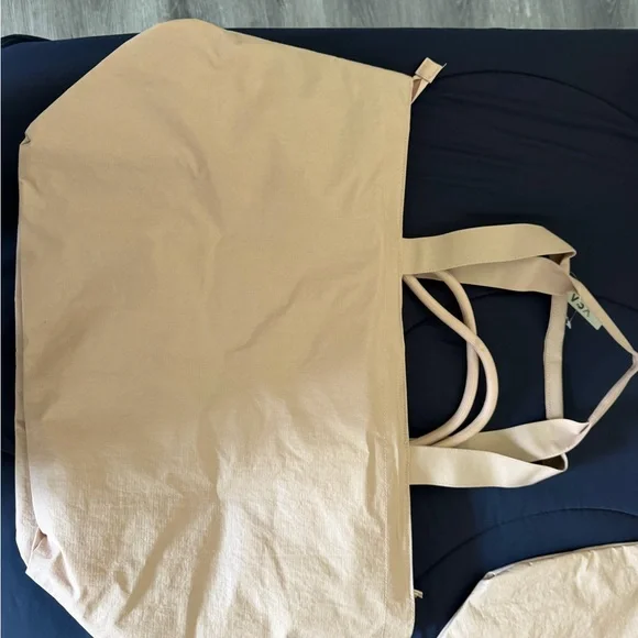 Victoria's Secret Pink and Black VSX Tote - Picture 3 of 3